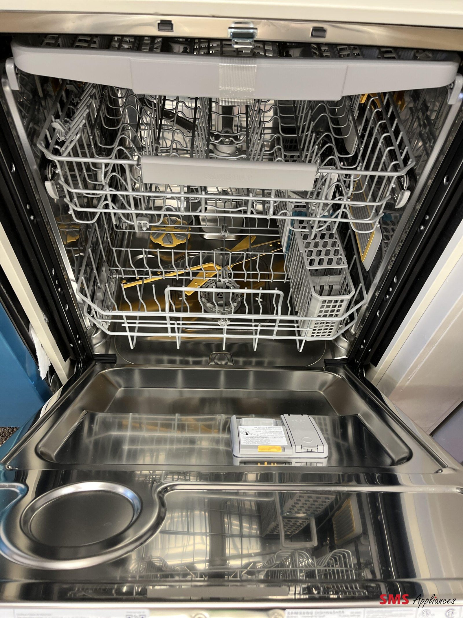 Open-Box-24-Dishwasher-Samsung-DW80B7070AP-3