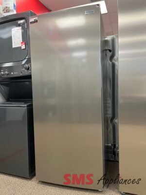 Open Box Freezers FFU13F2VV Frigidaire - Image 1