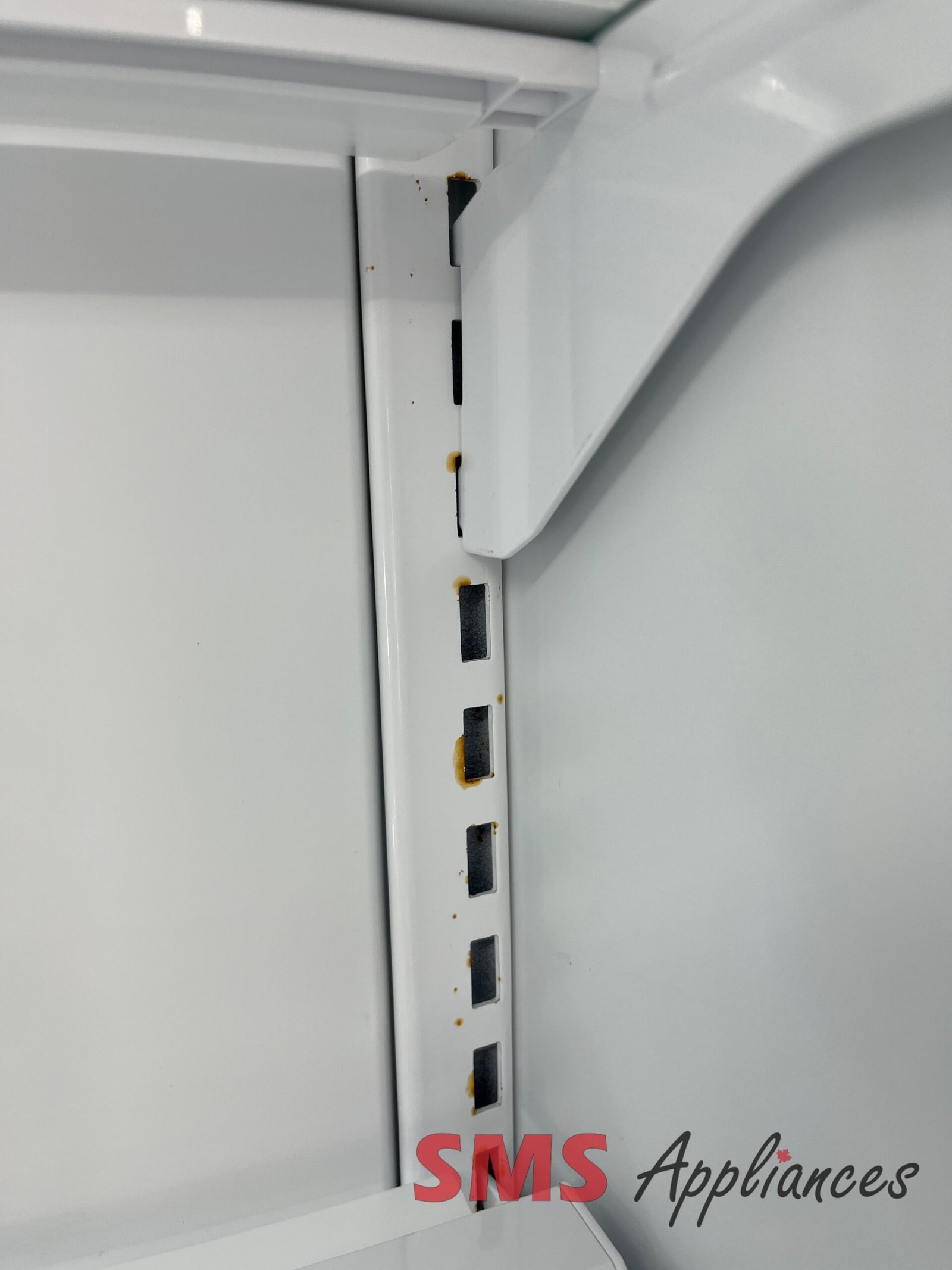 Refurbished-Fridges-FRFS2823AS-8-scaled-1.jpg Refurbished Fridges FRFS2823AS Frigidaire - Image 8