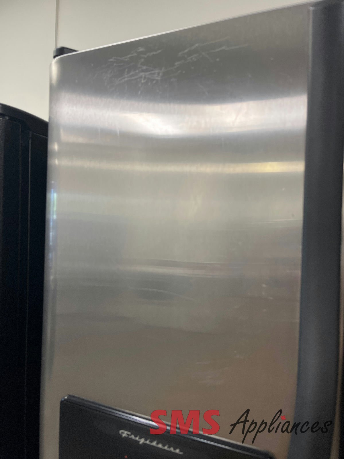 Refurbished-Fridges-FRS6R5ESBB-8-1.jpg Refurbished Fridges FRS6R5ESBB Frigidaire - Image 8