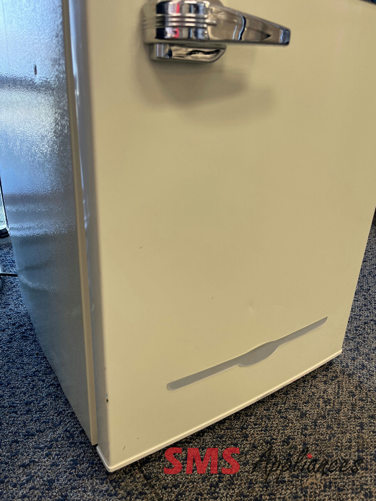 Open-Box-Fridges-HBF3220-CREAM-7-2 Open Box Fridges HBF3220-CREAM Hamilton Beach - Image 7